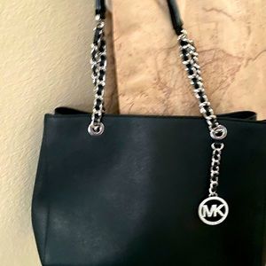 1 MK blk bag - 1 MK wine bag
1 Kate Spade ♠️ taupe- Gently used $100ea  xposted